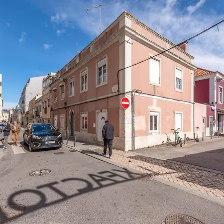 Guestready - Colourful And Modern Lxfactory 度假居 Lisboa